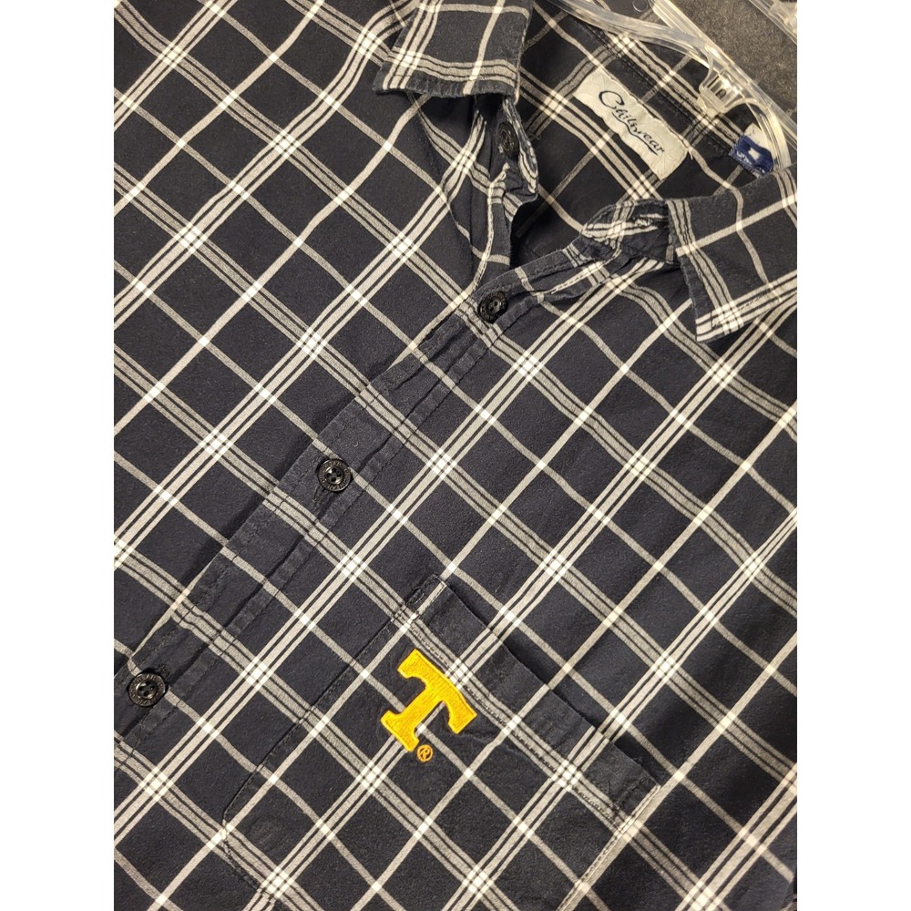Tennessee Volunteers Long Sleeved Button Up Shirt XL Black Plaid